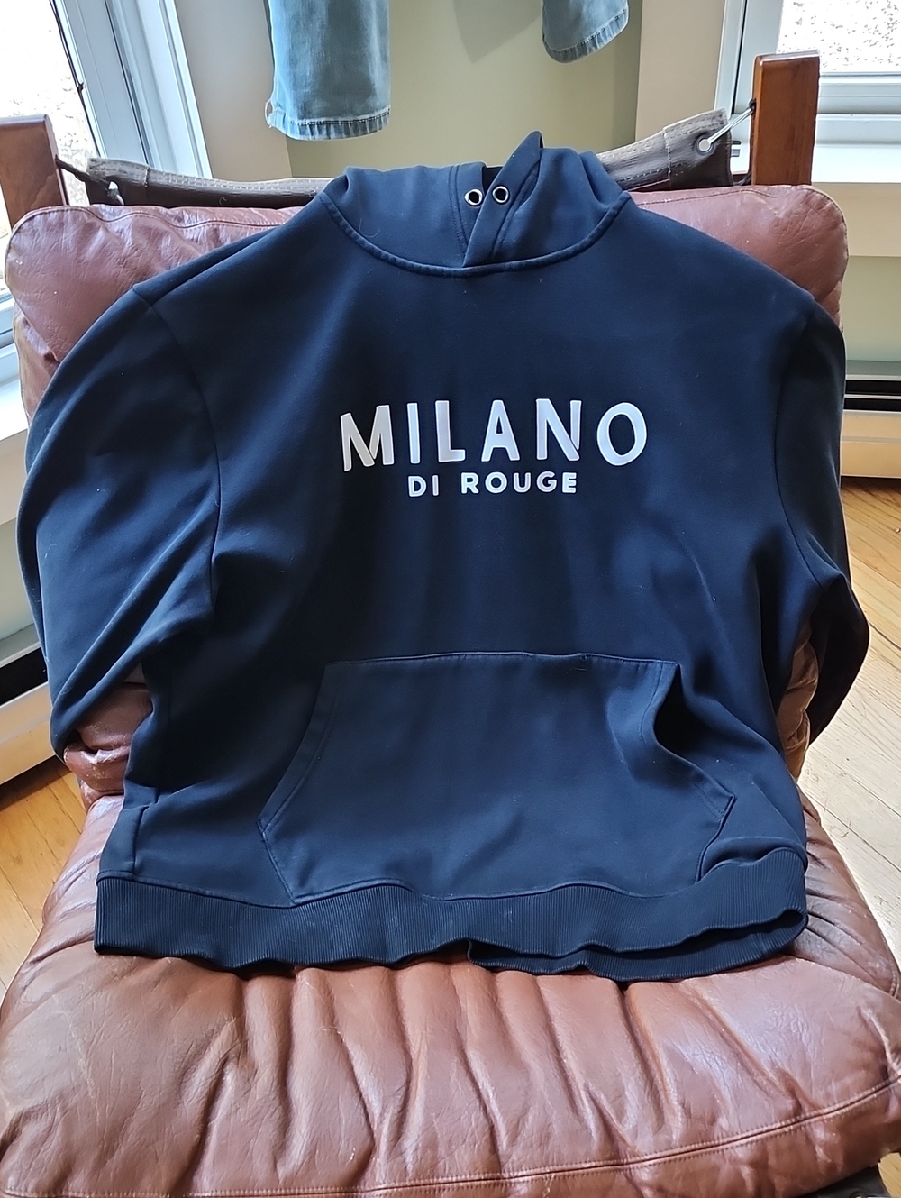Milano Di Rouge Men's Black Crewneck Hoodie with Front Pocket. SzXL